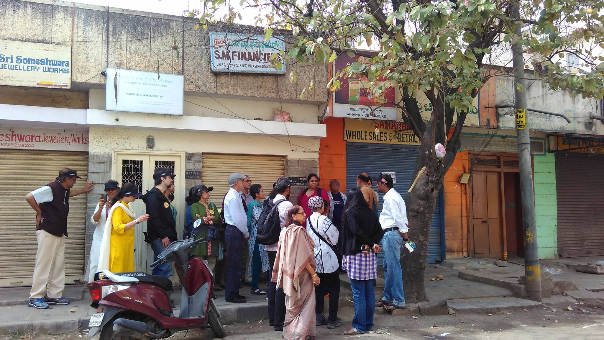 Engrossed in Prof Varanashi's stories of old Ulsoor