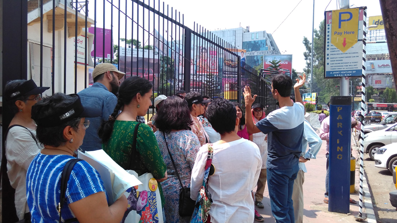 Closing a wonderful walk in front of the Opera House, Brigade Road