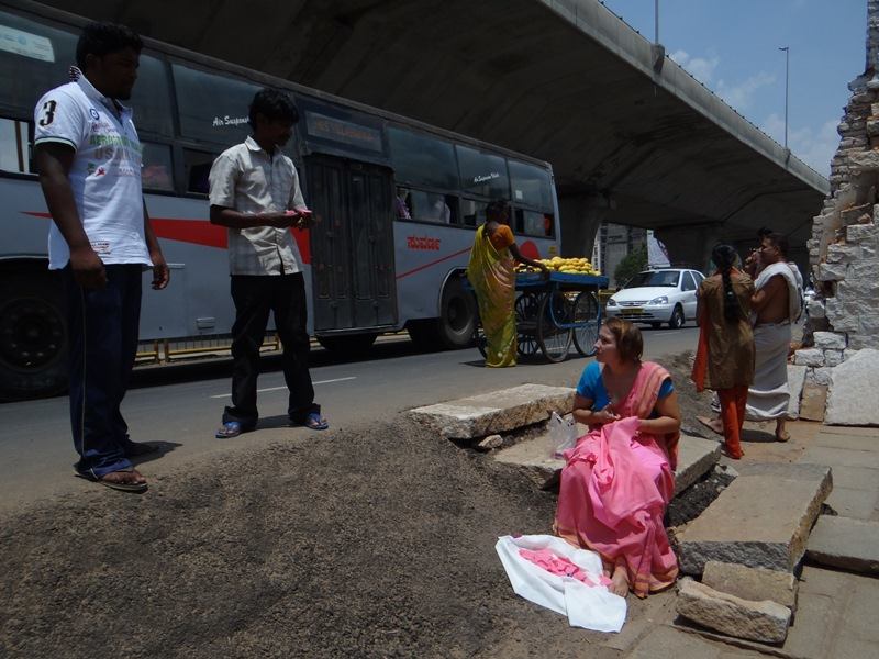 Images from Katarina Rašić's performance, 'Love in a Few Words'. Project 560: Art Adda at Sree Vinayaka Kalyana Mantapa, Bellary Road