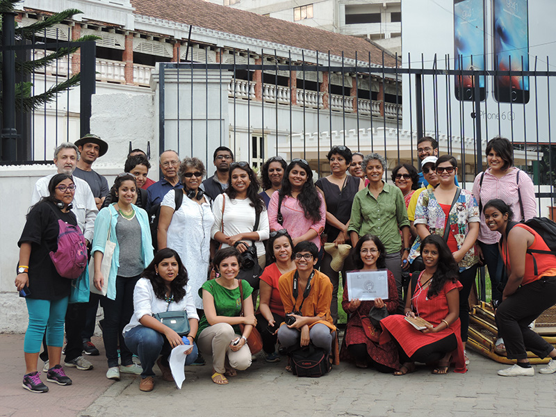 Exploring MG Road Arts Walk - Group Shot!